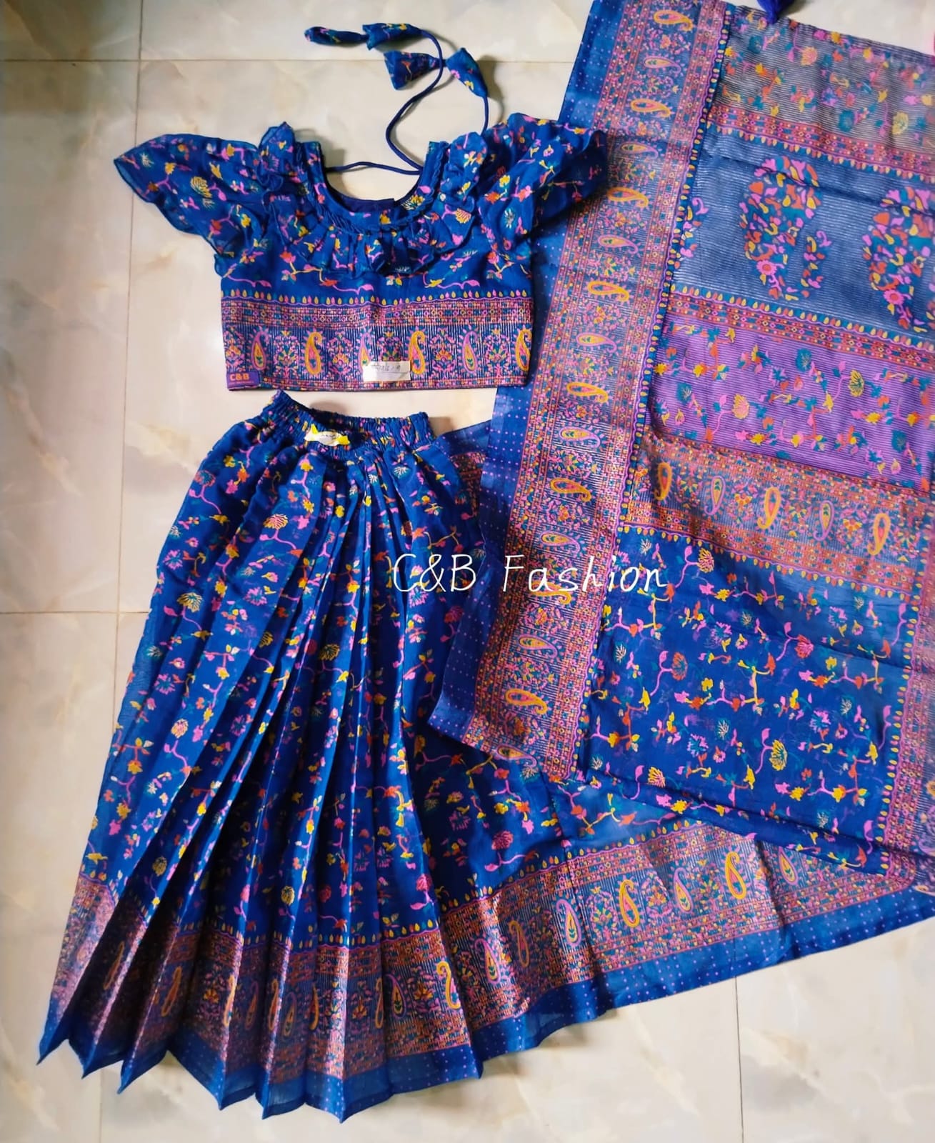 WhatsApp Image 2025-11-03 at 11.33.38 AM (1) স্কিন প্রিন্ট রেডি শাড়ী - Image 1